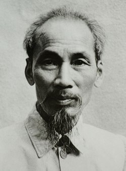 250px-Ho_Chi_Minh_1946.jpg
