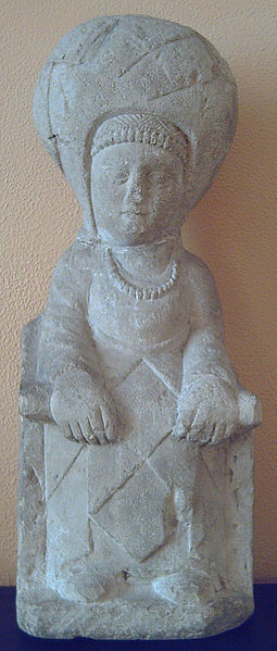 255px-Dama_sedente_--bera_M.A.N._01.jpg