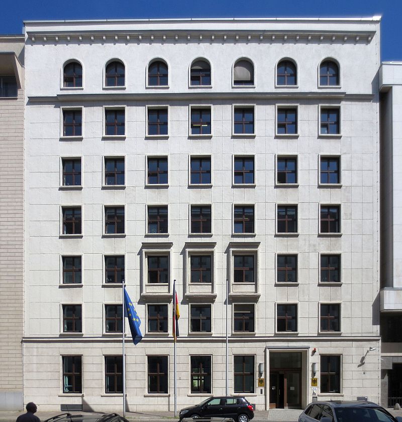 26Berlin,_Mitte,_Taubenstrae_42-43,_Bюrogebэude_Deutsche_Heroldversicherung_03.jpg
