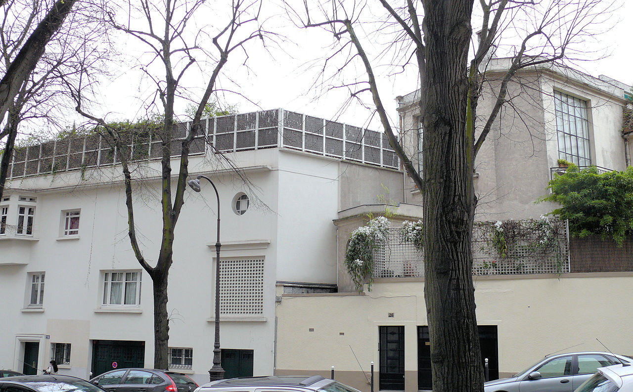 27 1280px-Paris_18_-_Maisons_au_26_et_28_avenue_Junot.jpg