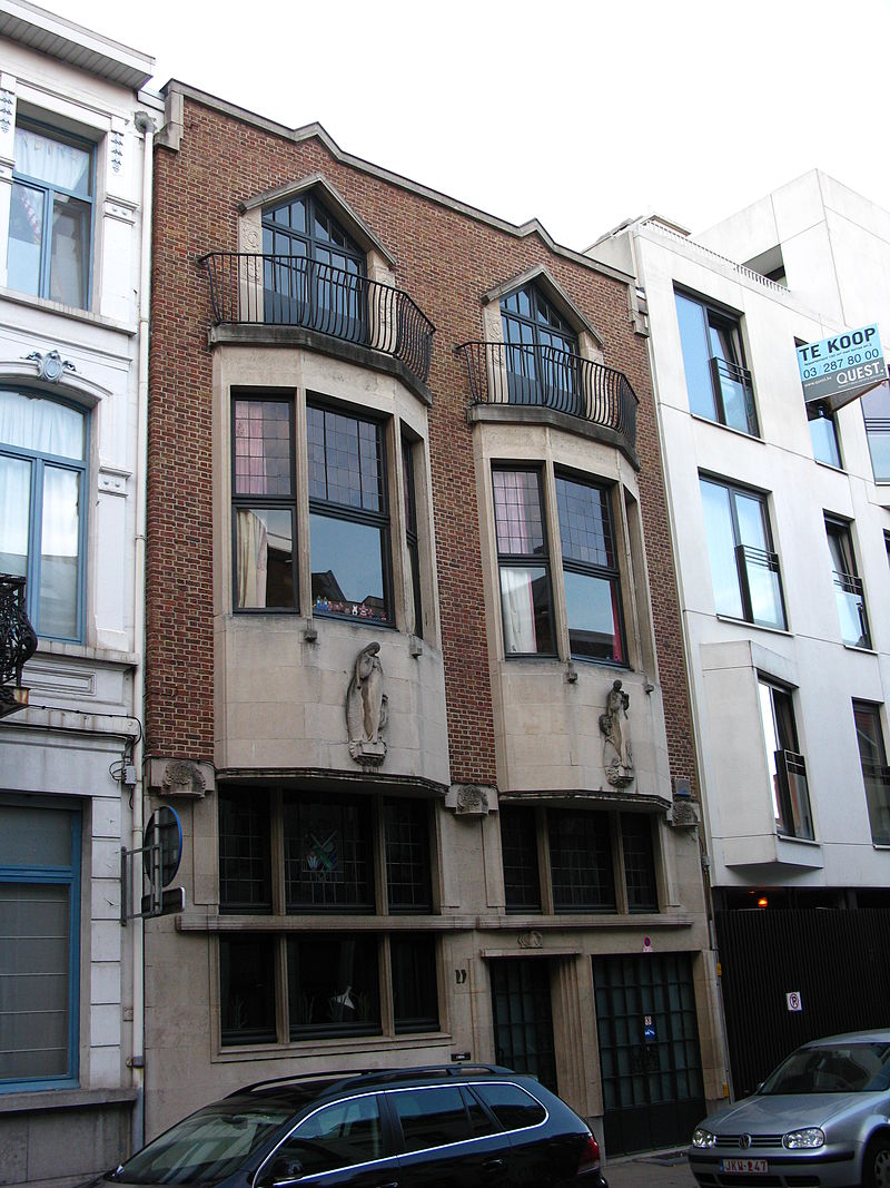27 800px-Antwerpen-Berchem_FrederikdeMerodestraat25_10922.jpg