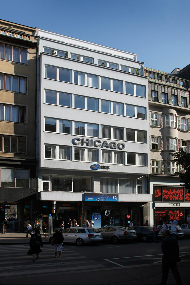 27 Palác_Chicago.jpg