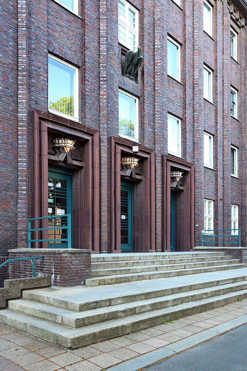 28 Reichspostzentralamt_(Berlin-Tempelhof)_1.jpg