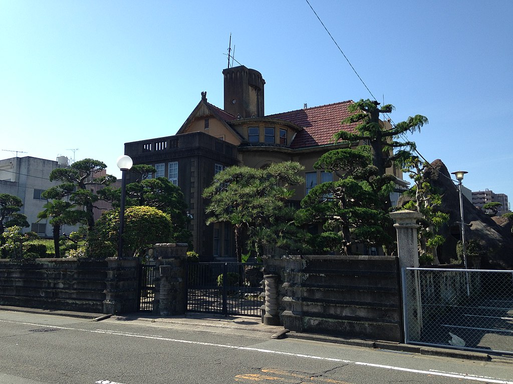 29яп 1024px-Residence_of_Mikawa_Family_20160505.jpg