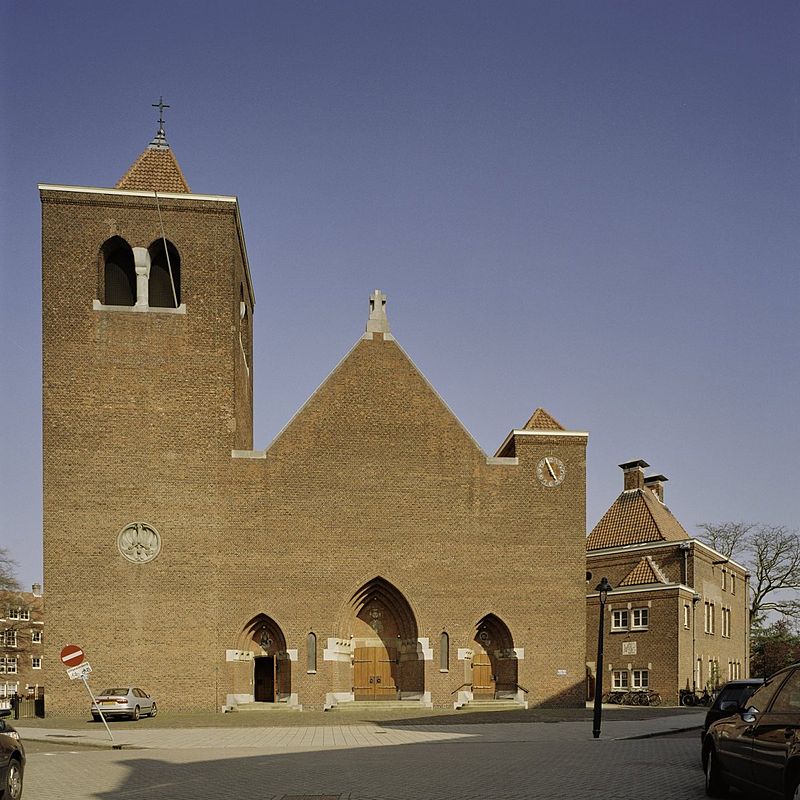 29 800px-Overzicht_westgevel_met_ingangsportaal_-_Amsterdam_-_20409083_-_RCE.jpg