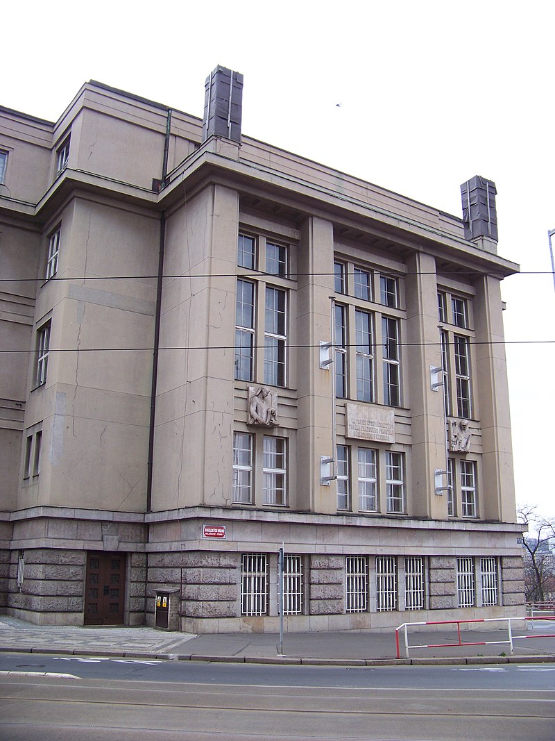 29 Holešovice,_Dukelských_hrdinů,_státní_plánovací_komise.jpg