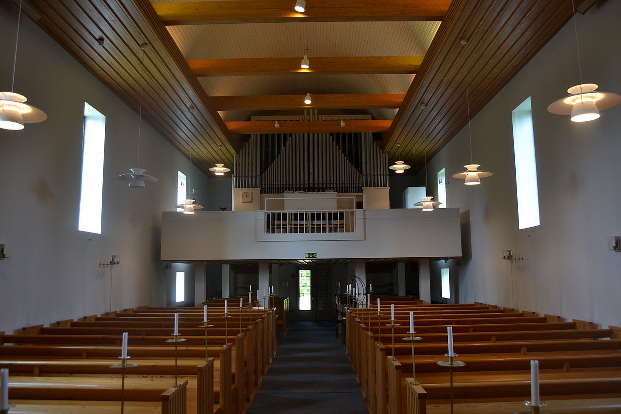 29-Interior_of_Muurame_Church.JPG