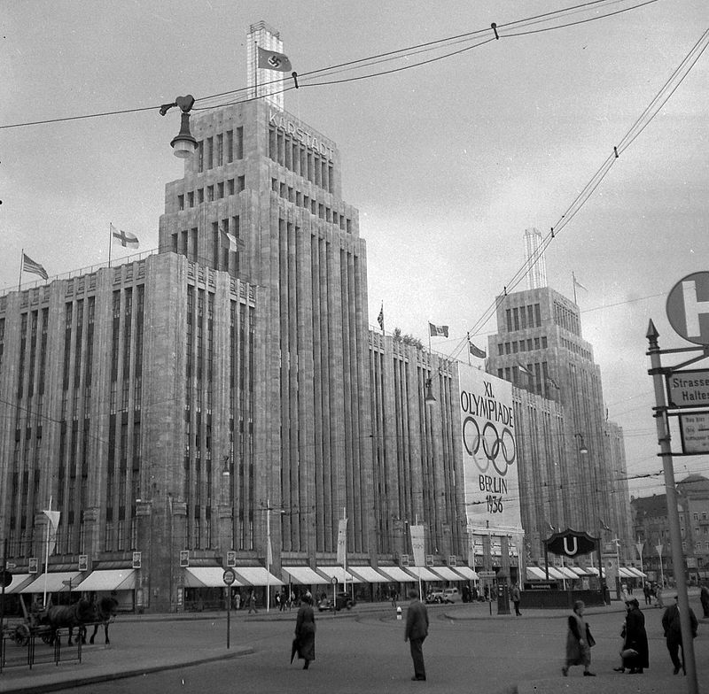 29Hermannplatz,_Karstadt_áruház_(a_II._világháború_során_megsemmisült)._Fortepan_17420.jpg
