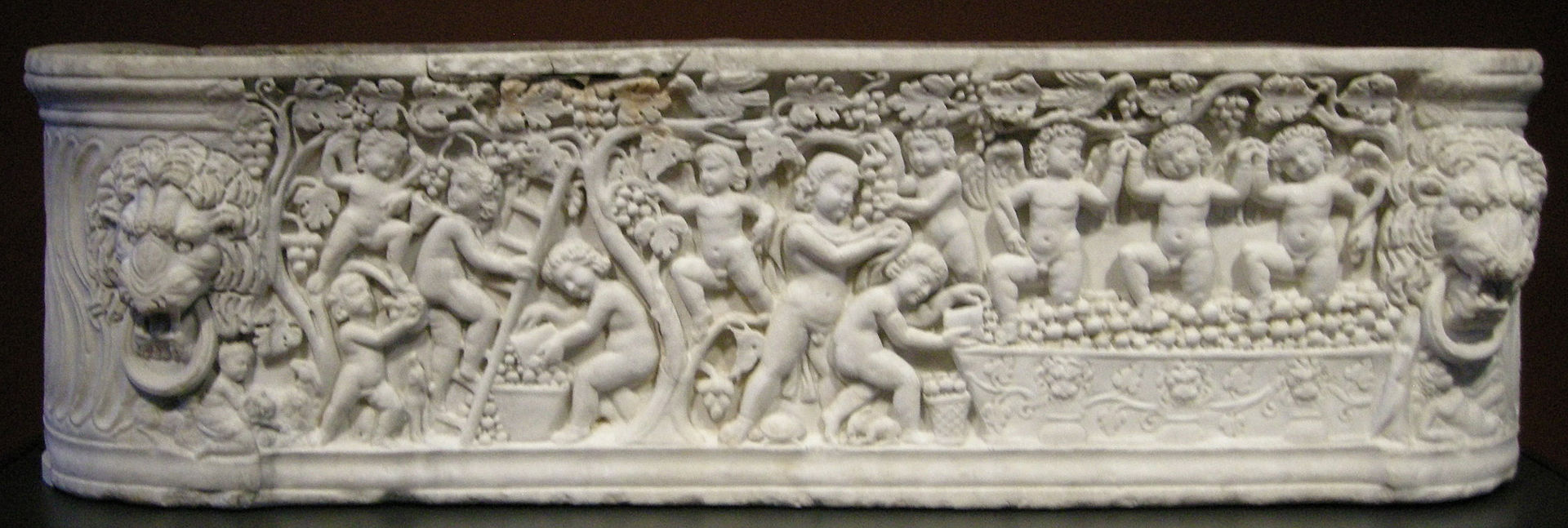 3 290-t Arte_romana,_sarcofago_con_scene_di_vendemmia,_290-300_ca.,_01.JPG