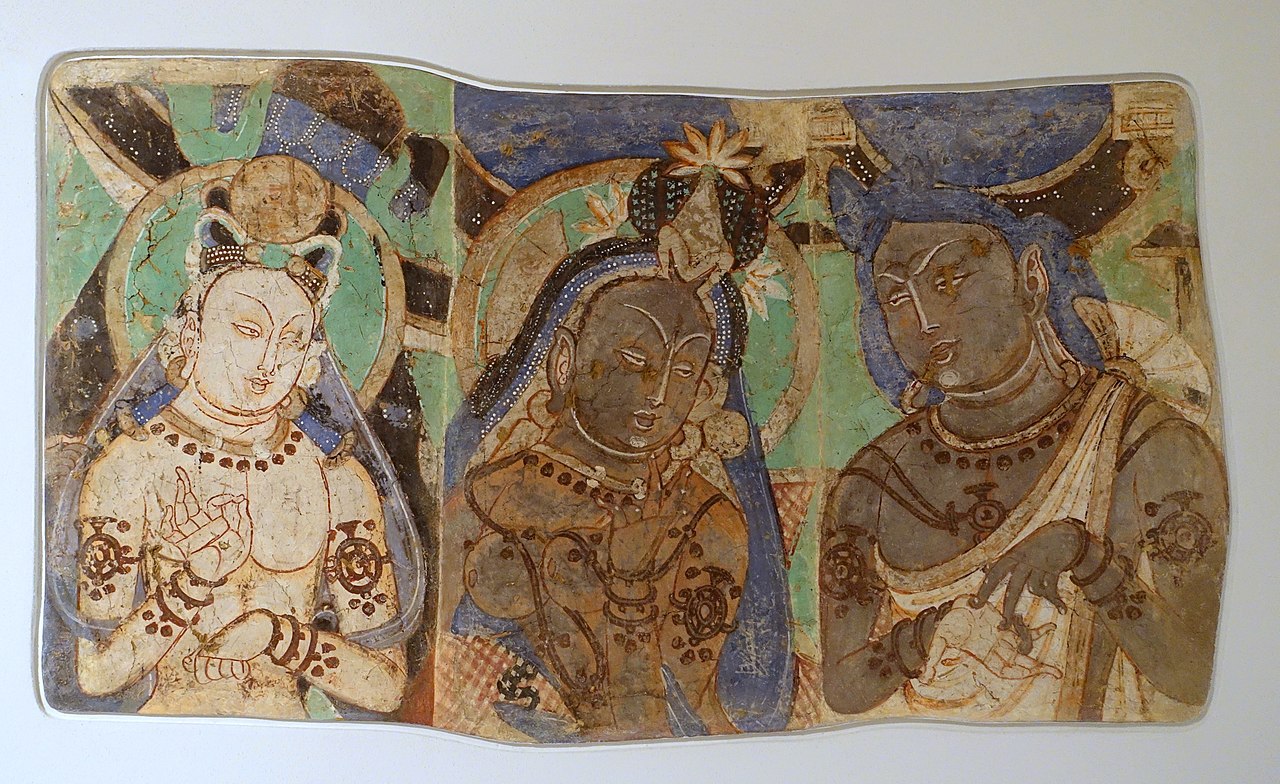3-4-King_Ajatasaru,_His_Queen,_and_His_Minister_Varshakara,_кизил_c._251-403_AD,_.jpg