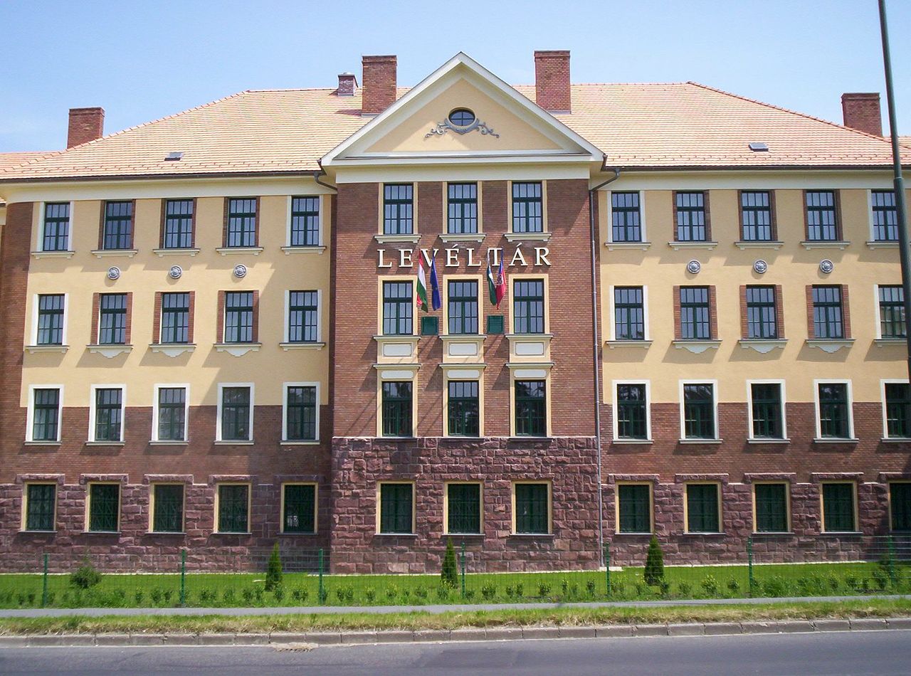 30 венг-Veszprem_Megyeileveltar.jpg