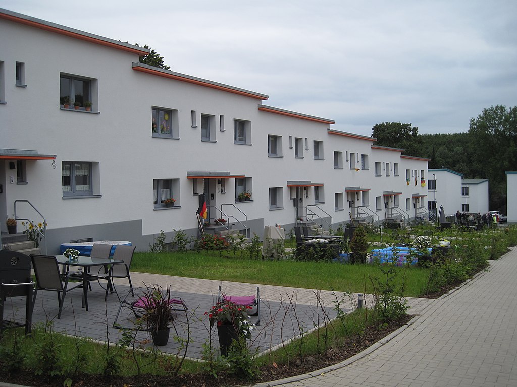 30 1024px-Iserlohn-Schlieperblock3a-Asio.jpg