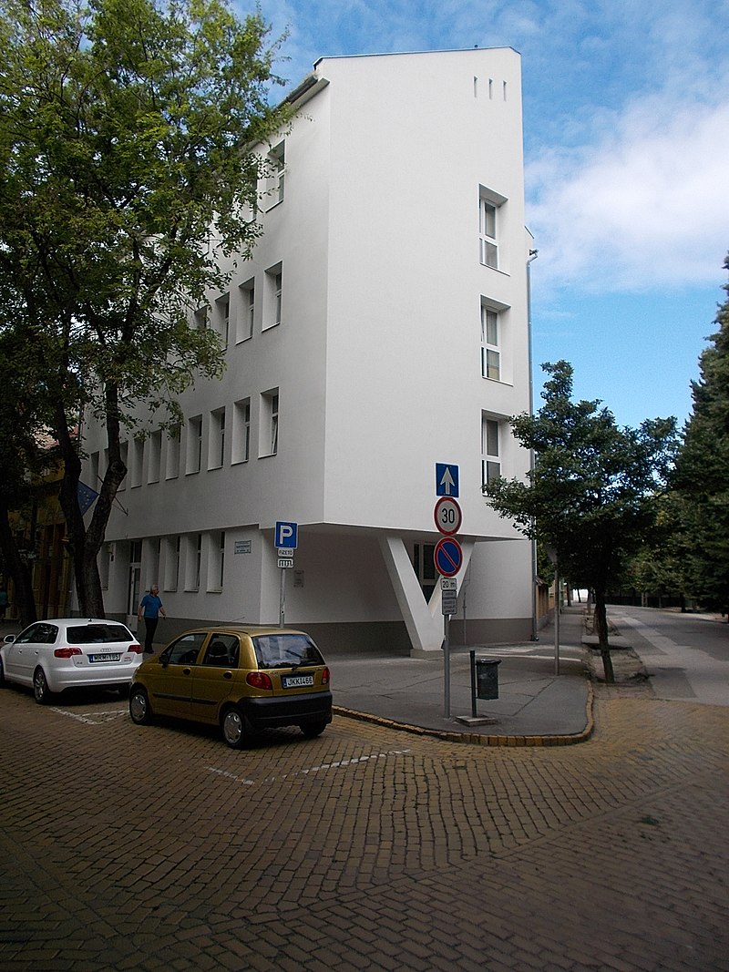 30 Office_building,_Csáky_Street,_Bethlenváros,_2016_Hungary.jpg