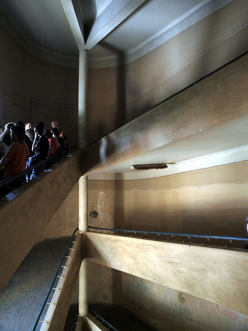 30Moscow,_Ordzhonikidze_12,_stairs_middle_July_2008_15.JPG