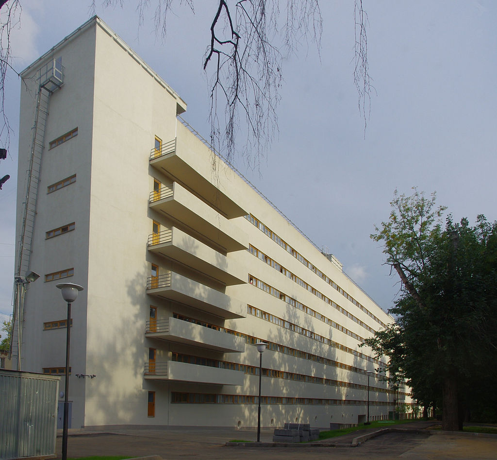 30Ordzonikidze-obshaga-north.jpg