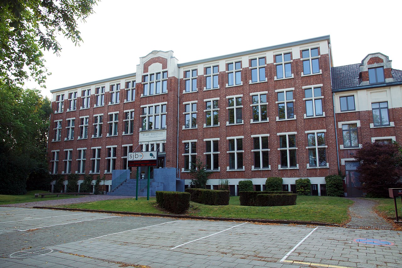 30Sint-JanBerchmanscollege_Mol-Centrum.jpg