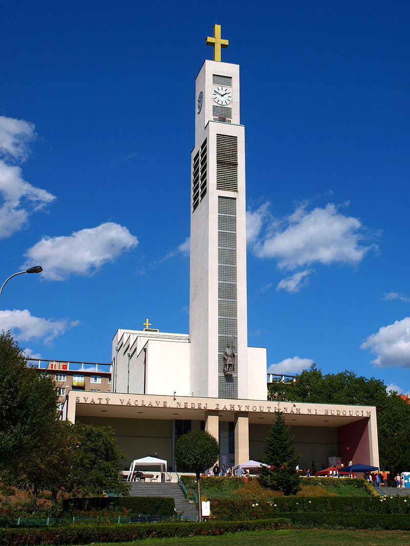 30Vrsovice,_kostel_sv._Vфclava_3.JPG