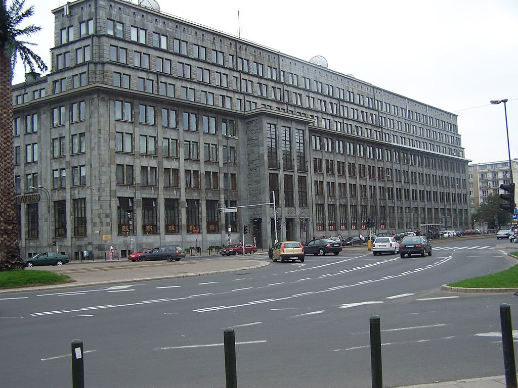 31 1024px-Bank_Gospodarstwa_Krajowego_02.jpg