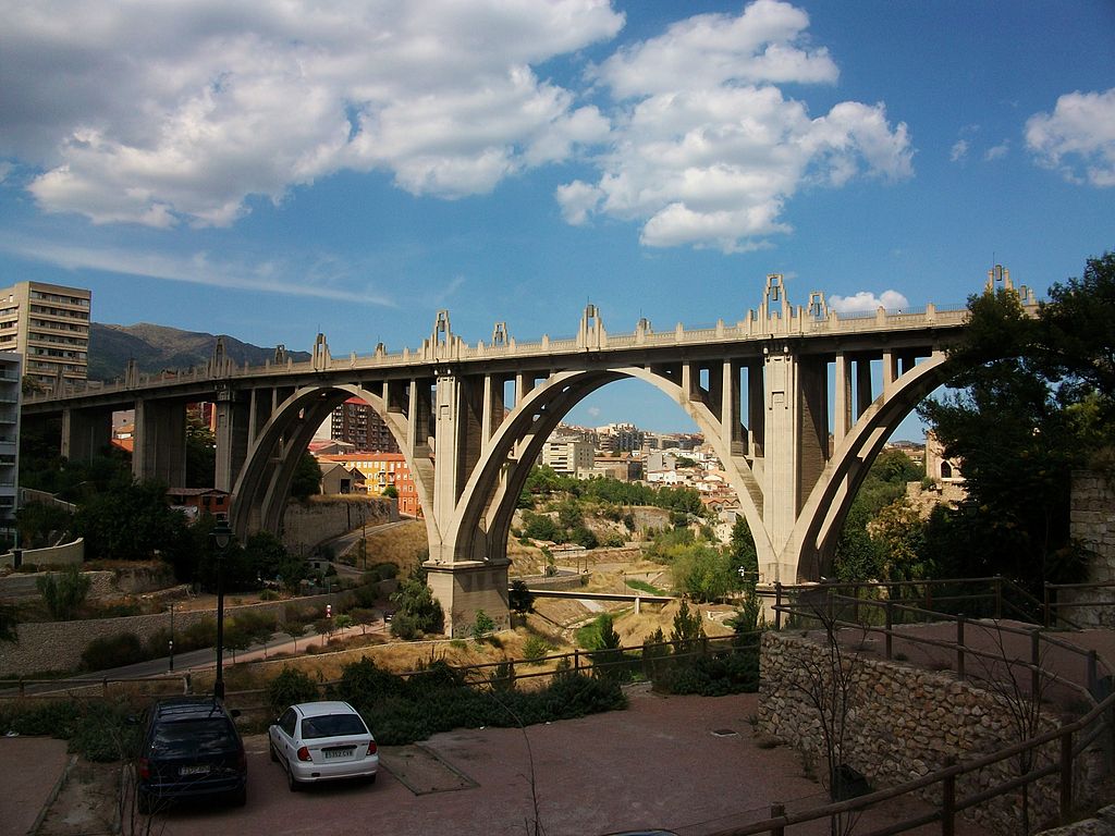 31 1024px-Pont_de_Sant_Jordi_d'Alcoi_3.jpg