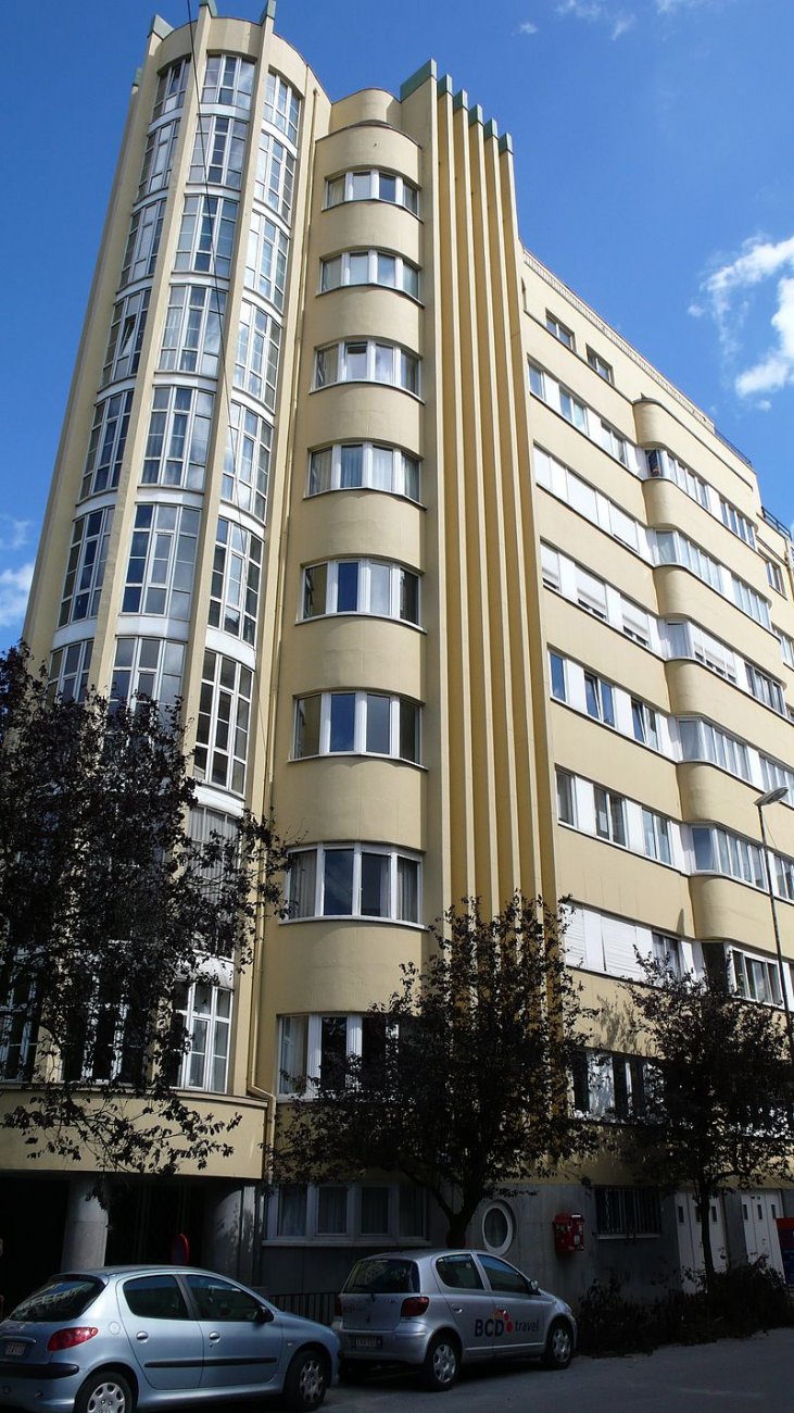 31 800px-Résidence_Ernestine.jpg