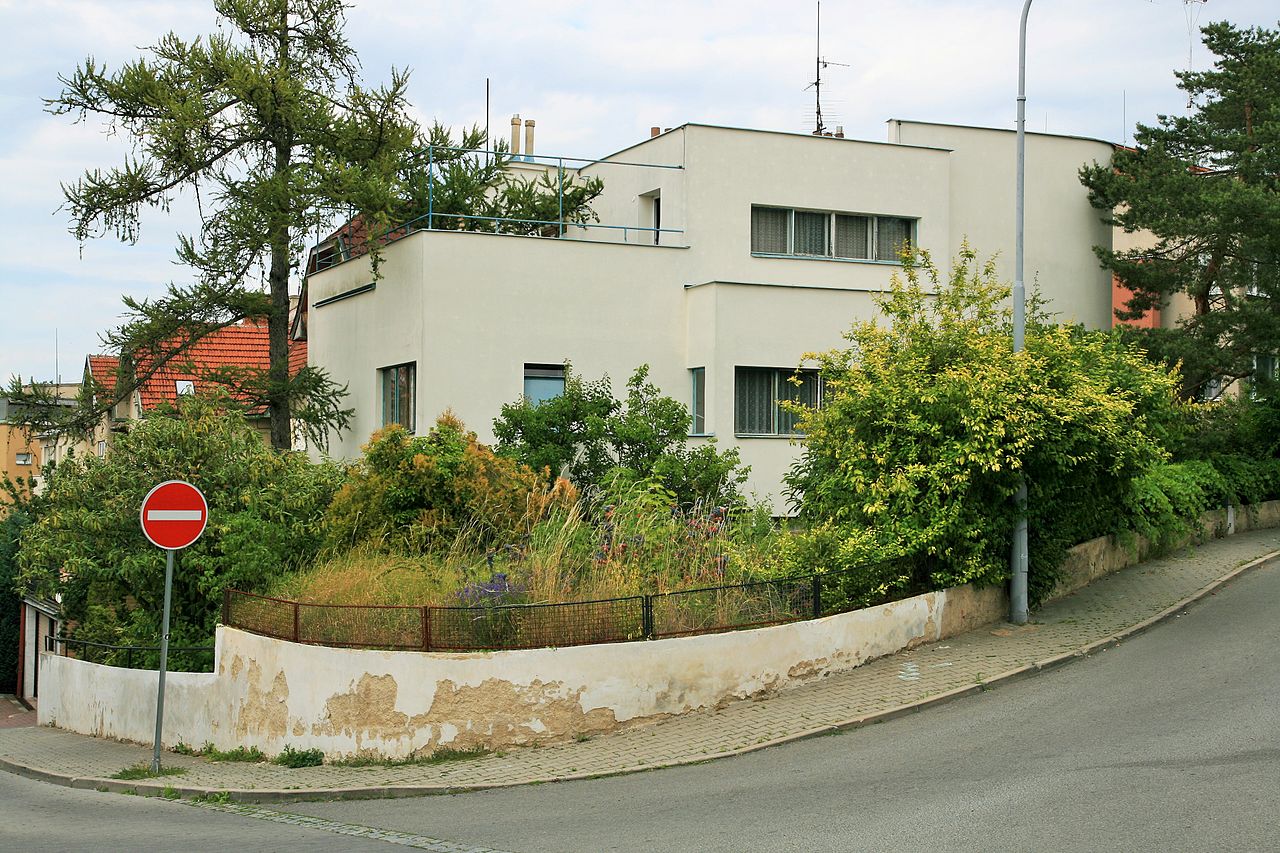 31Rodinn_dm_ing._Slavíka,_Tmova_15,_Brno-abovřesky_2.jpg