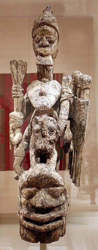 320px-Nigeria,_yoruba,_copricapo_con_guerriero_a_cavallo_(jagùn_jagùn),_1850-90_ca._01.jpg