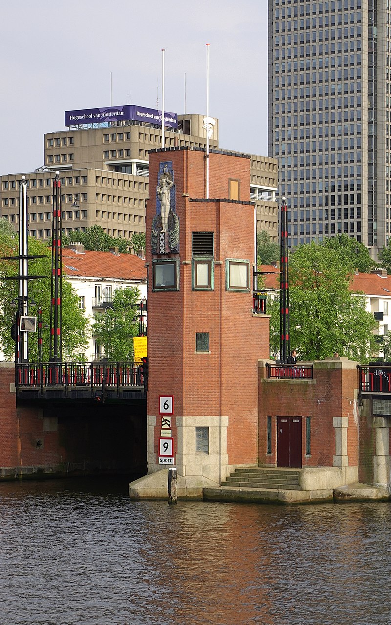 32Amsterdam_Berlagebrug_003.JPG