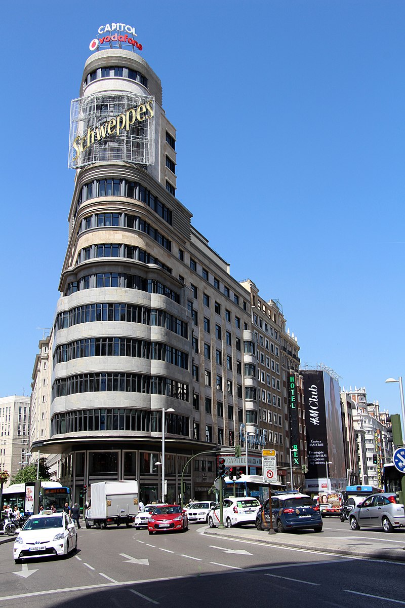 33 800px-Madrid_-_Edificio_Carrión_(35882531422).jpg
