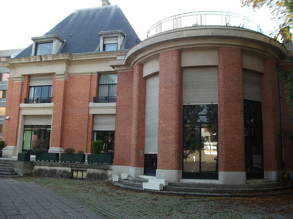 34 1024px-Journées_du_patrimoine_186.jpg
