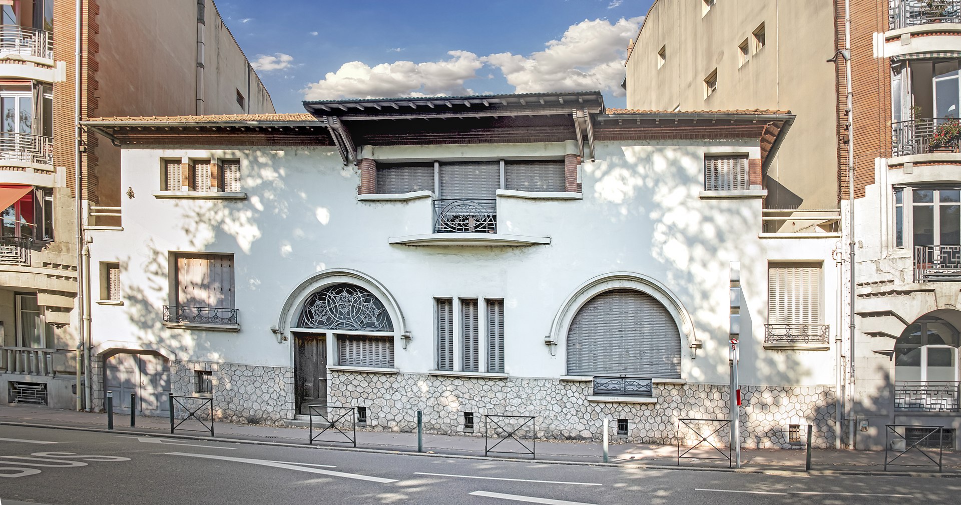 34 31_-_Toulouse_-_Maison_Guignard_3_square_Boulingrin_-_MériméePA31000105.jpg