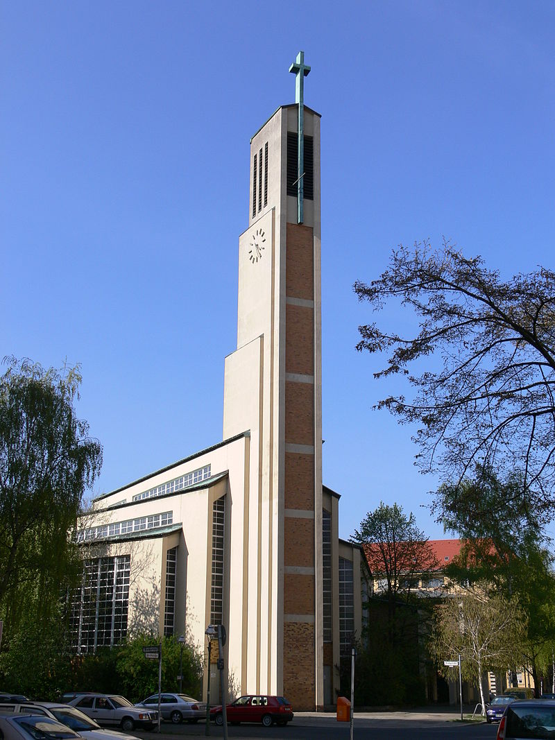 34 800px-Berlin-Charlottenburg_Gustav-Adolf-Kirche2.jpg