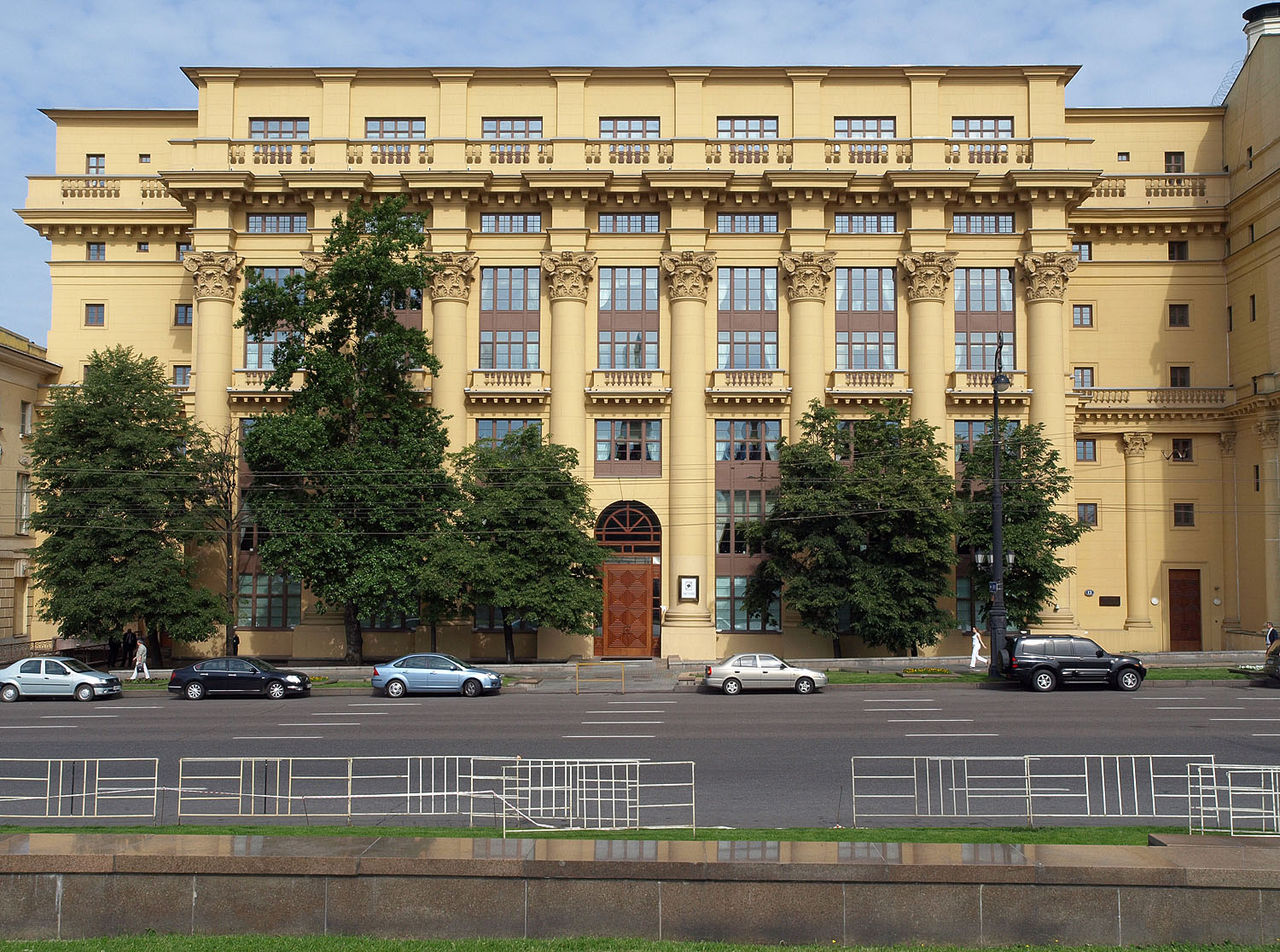 34Moscow_mokhovaya_2.jpg