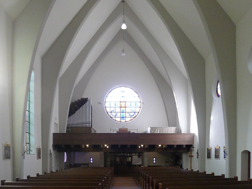 35 1024px-St._Joseph-Kirche_(Berlin-Siemensstadt)_Orgelempore.jpg
