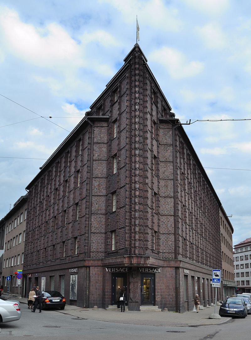 35Tallinn,_elamu_Pärnu_mnt_36-Roosikrantsi_23,_1935.jpg