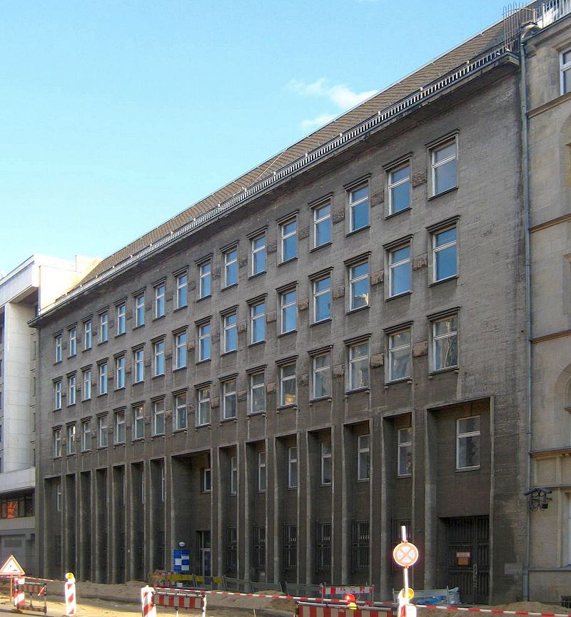 36-Berlin,_Mitte,_Jaegerstrasse_10-11,_Deutsche_Revisions-_und_Treuhand_AG.jpg