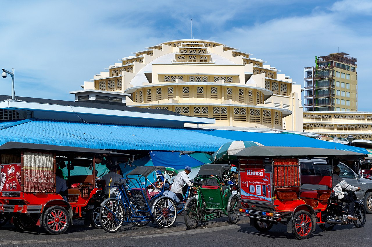 37 рынок камб1280px-20171125_Central_Market,_Phnom_Penh_4368_DxO.jpg