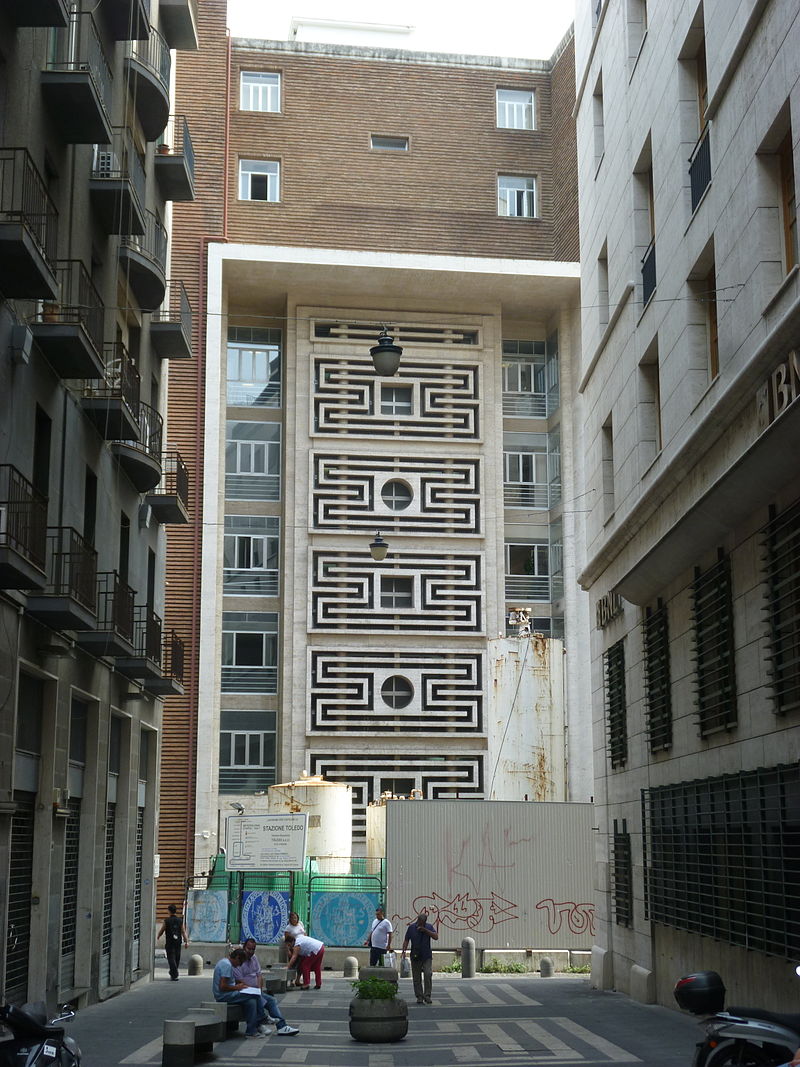 37 800px-Napoli-1030574.jpg