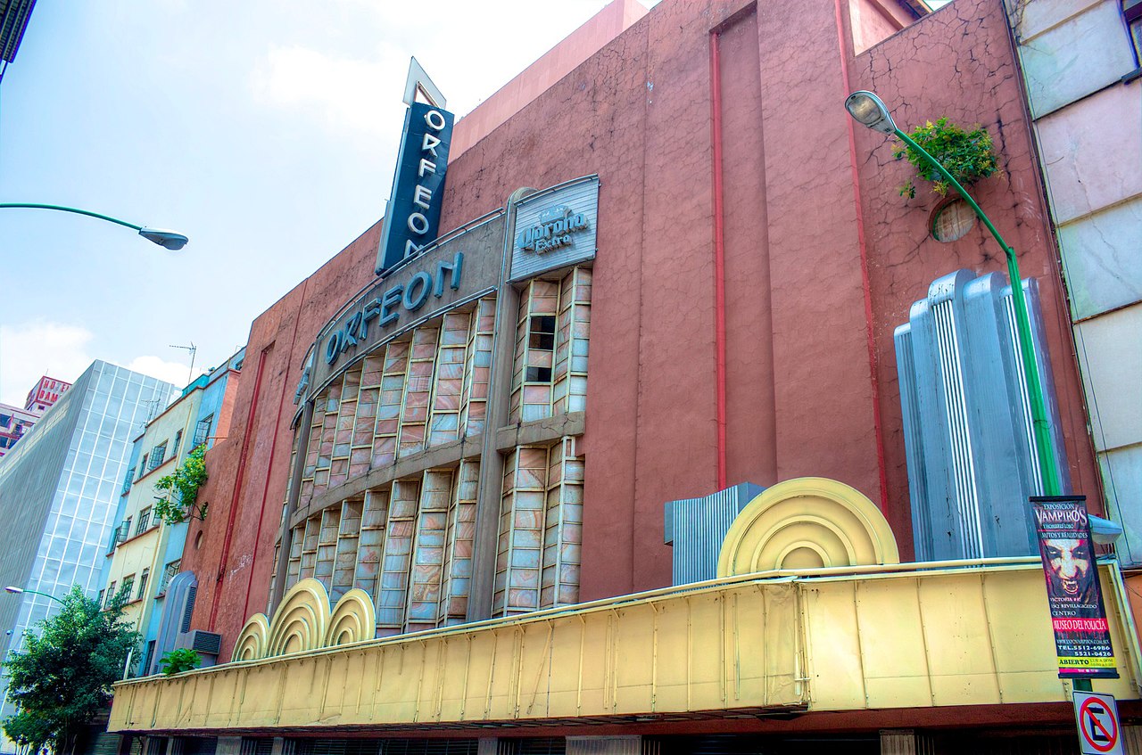 38Cine_Orfeon_-_panoramio.jpg