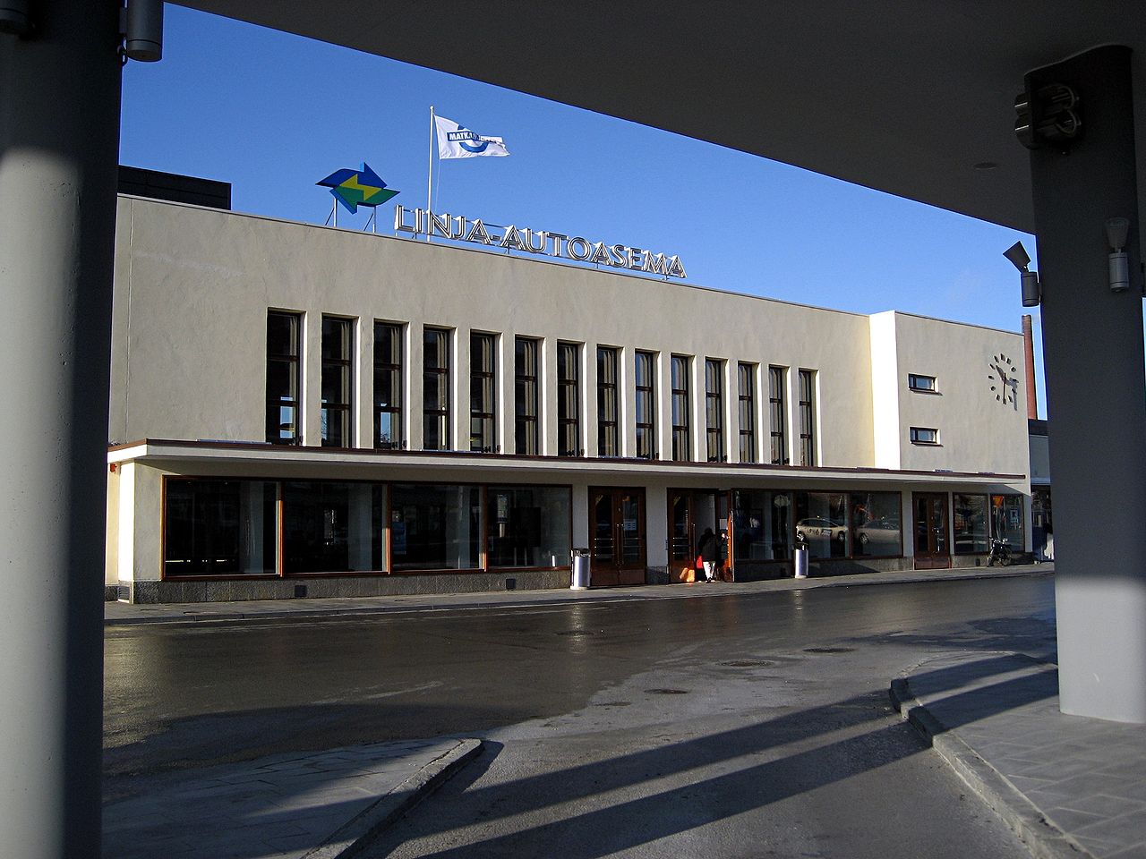 38Tampere_Bus_Station_Renovated_2008_Finland.JPG