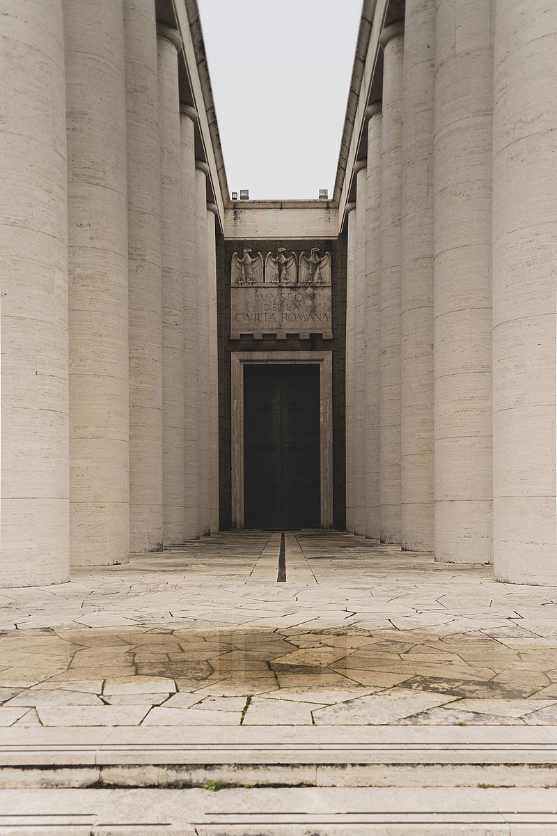 39Nördlicher_Eingang_des_Museo_della_Civiltà_Romana.jpg