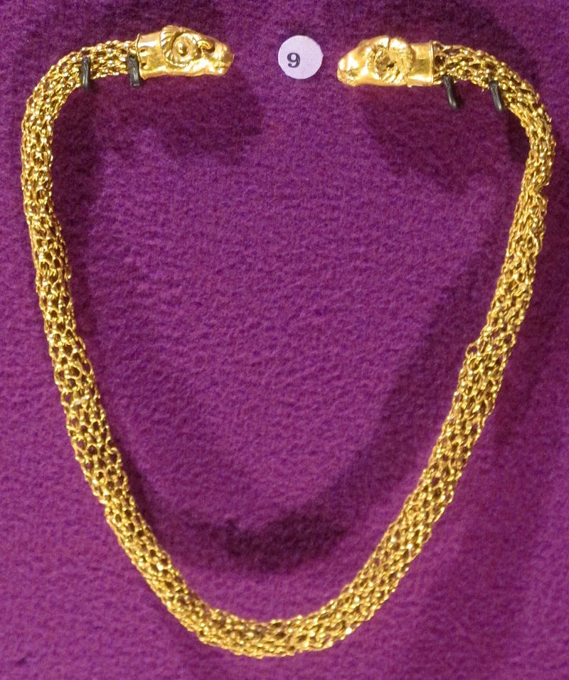 3Tesoro_di_moreni-prisacani,_collana_ellenistica,_III_sec._ac..JPG