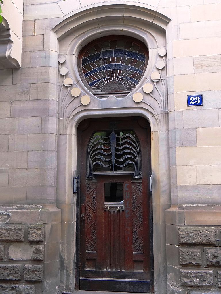 4 768px-Art_Nouveau_architecture_in_Strasbourg_201.jpg