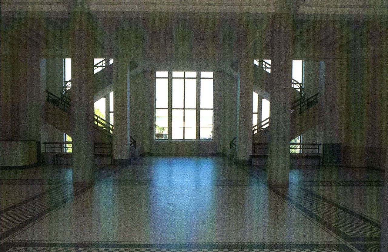 40 1280px-Juncasse_vestibule_et_escalier_d_honneur.jpg