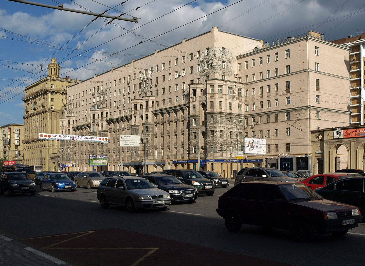40-Moscow,_Kutuzovsky_21,23.jpg