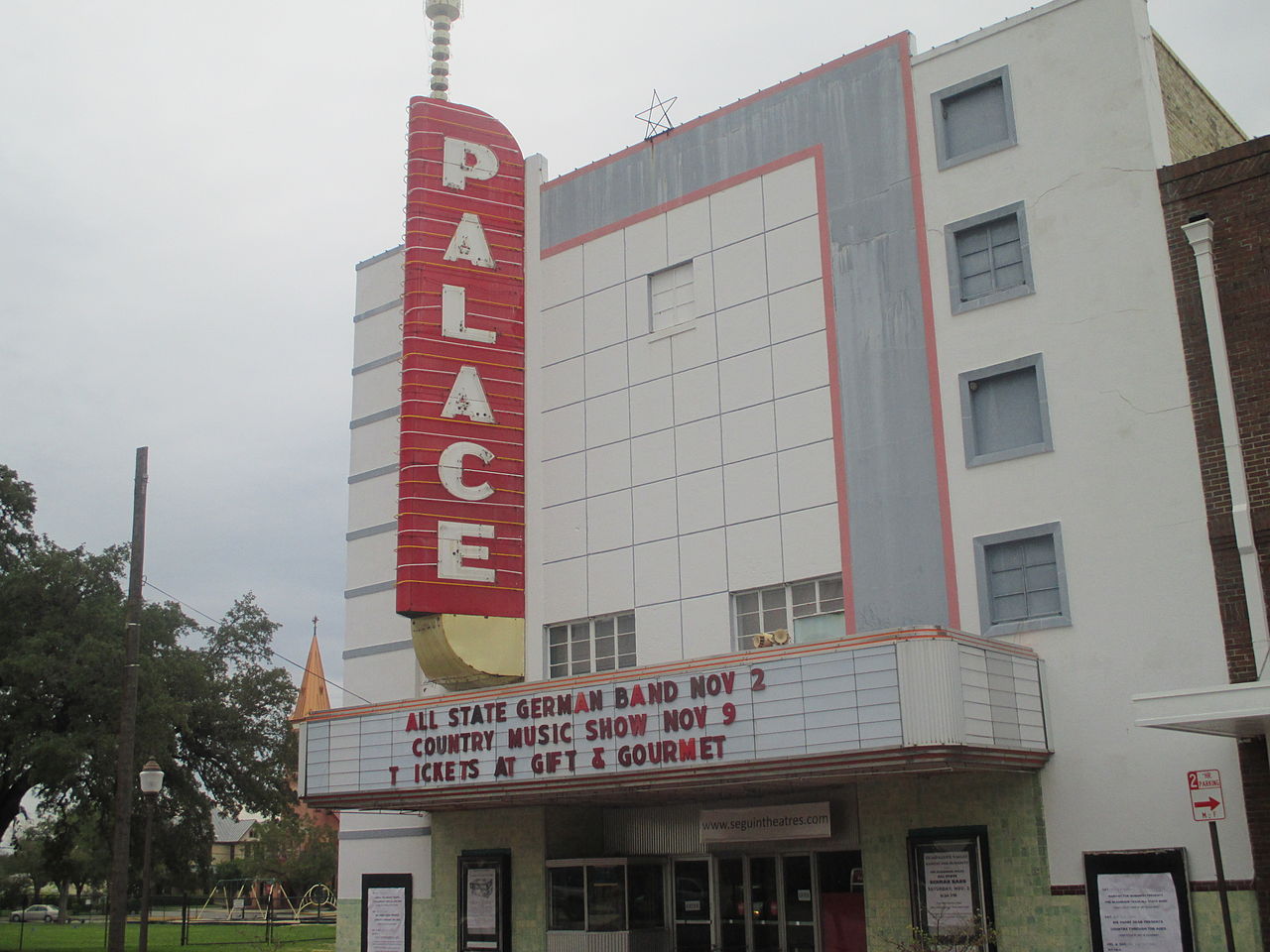47-Palace_Theatre,_Seguin,_TX_IMG_8168.JPG