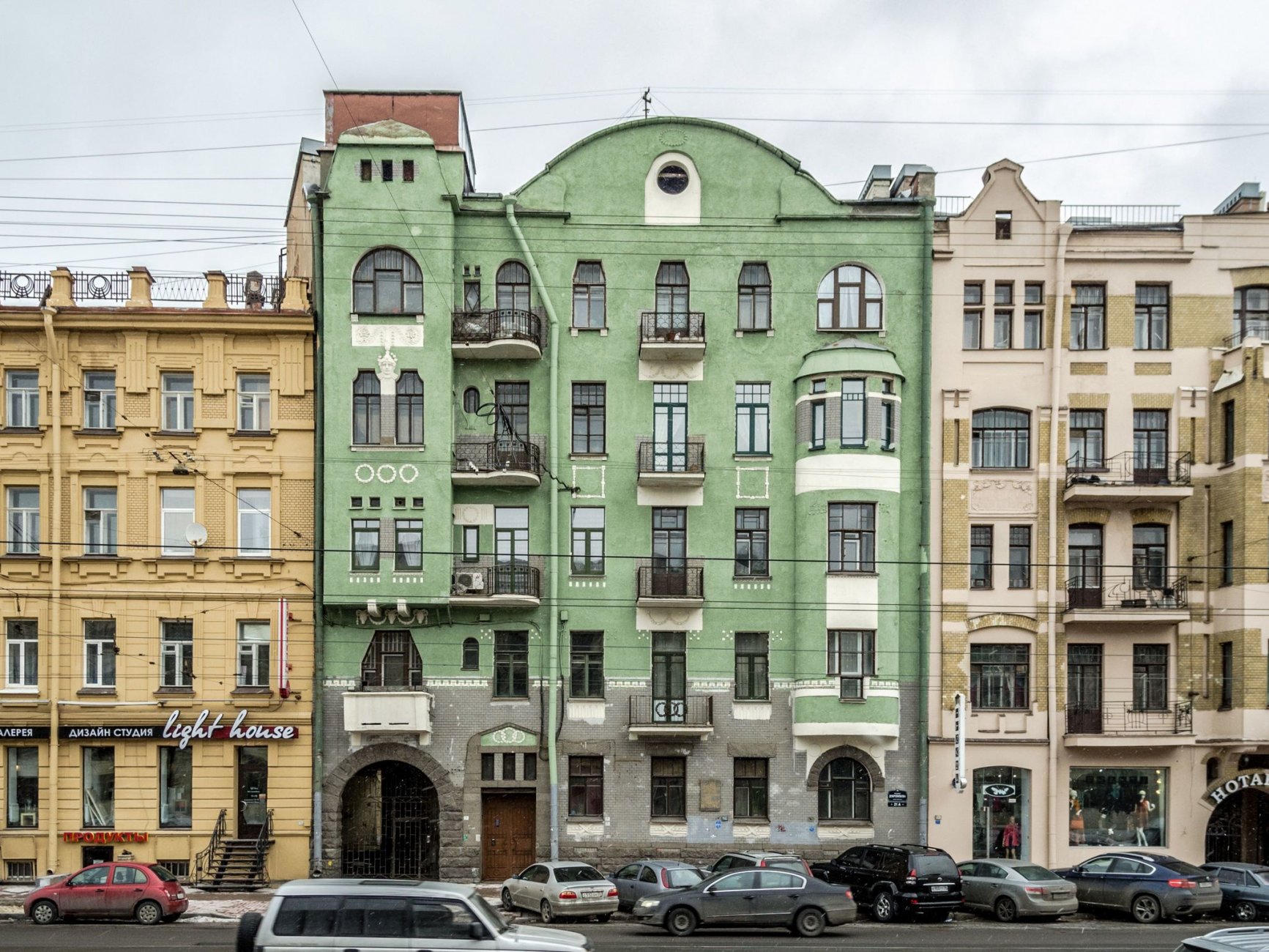 5 спб SPb_Dobroljubova_avenue_21A.jpg