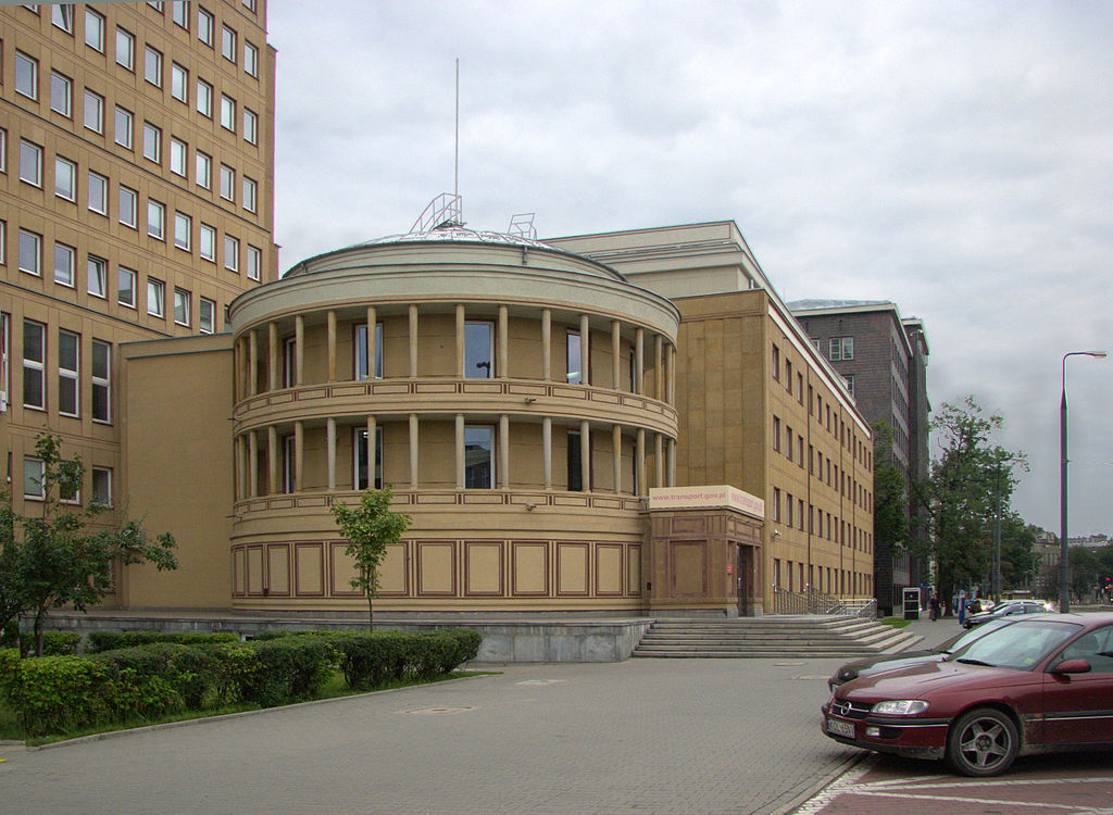 51 1024px-2007-08-05_Ministerstwo_Transportu_w_Warszawie_1.jpg