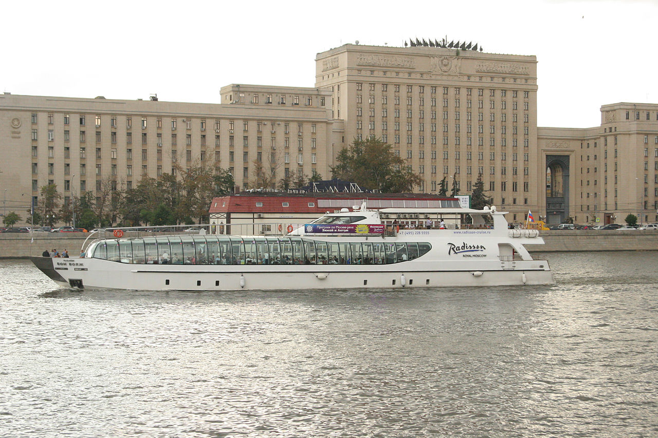 51File_by_Alexander_Baranov_-_._(10007579983).jpg