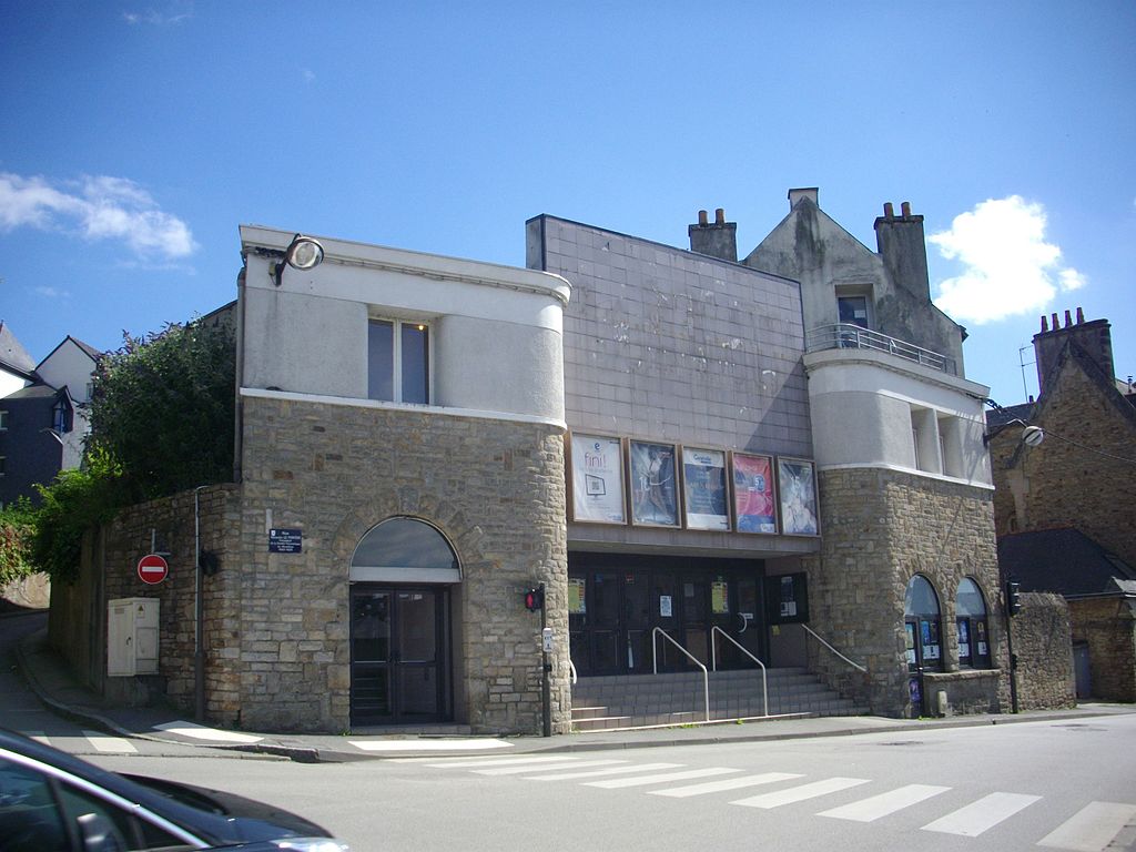 51Vannes_-_cinéma_de_la_Garenne.jpg