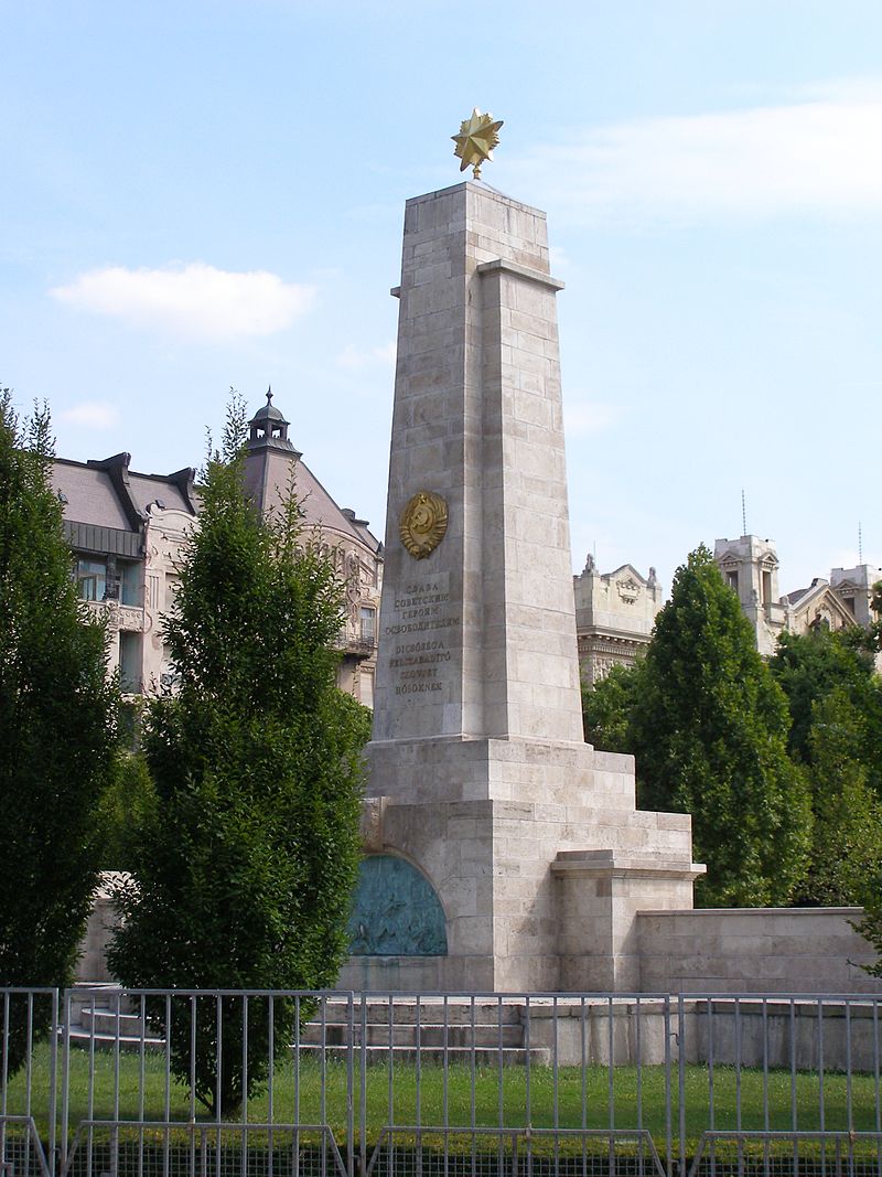 56 800px-Budapest_pomnik_Armii_Czerwonej_1.jpg
